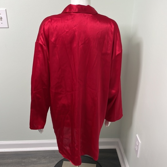 Victoria’s Secret Vintage Cherry Red Satin Nightshirt size large - Picture 4 of 5